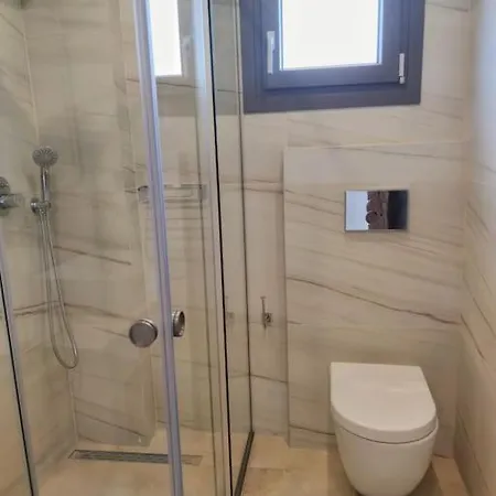 Krystalia's Luxury Studio1 Apartmán *