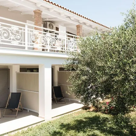 Krystalia's Luxury Studio1