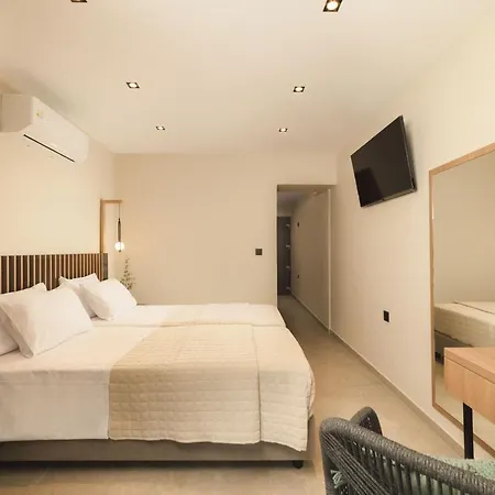 Krystalia's Luxury Studio1 *